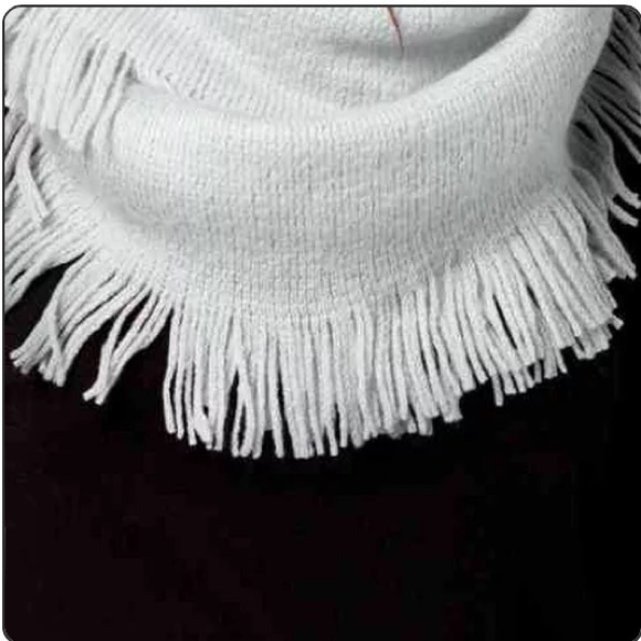 NEW fringe loop scarf bundle - Picture 2 of 10